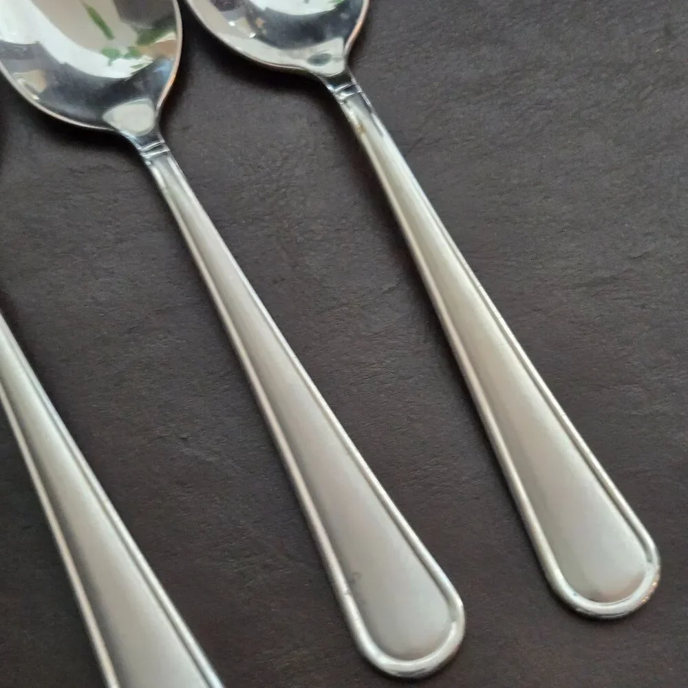 Mikasa Virtuoso SATIN Set of 4 Spoons Stainless Flatware Soup Teaspoon comb Ship